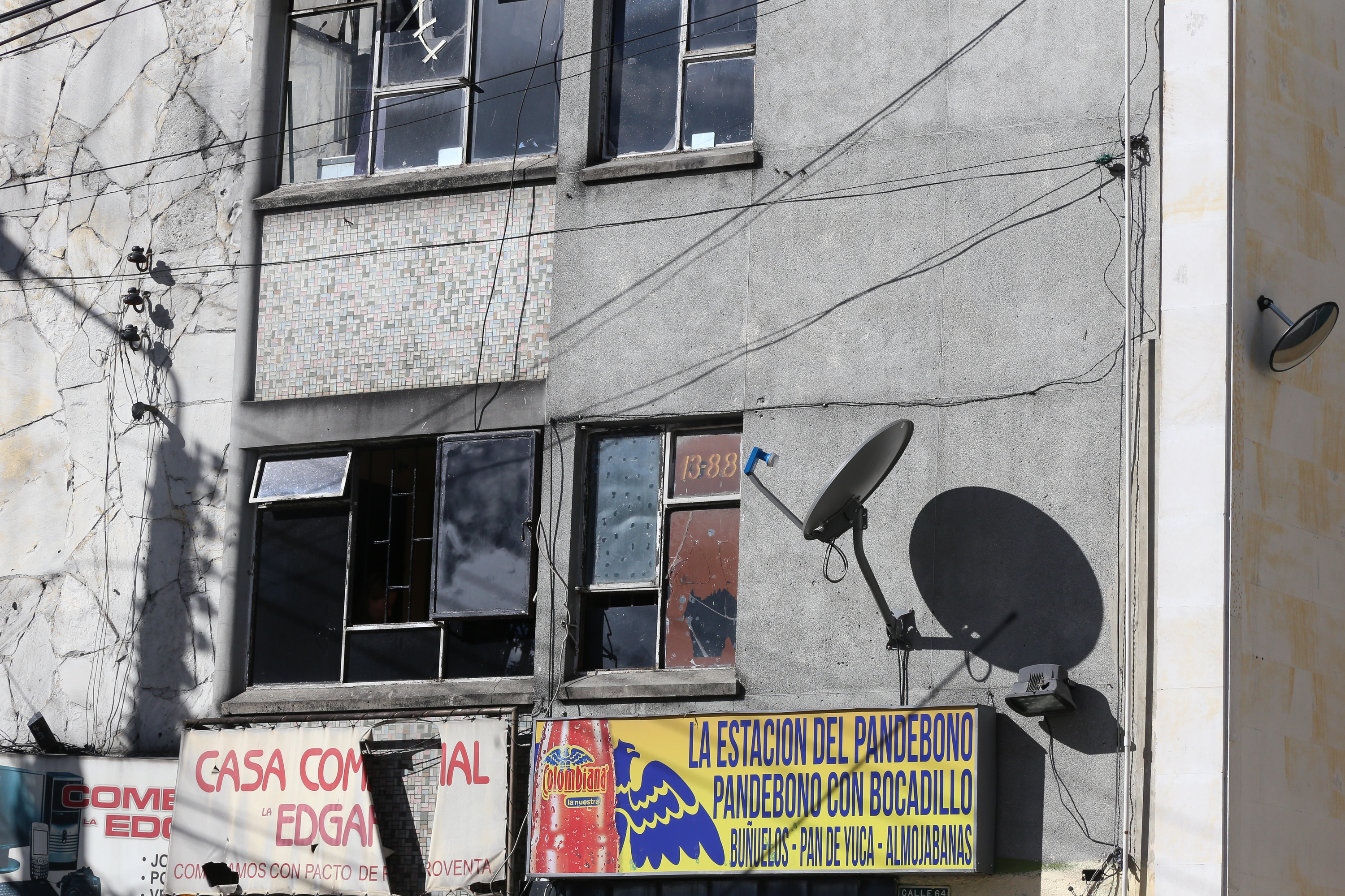 La Luna Se Hace Del Pandebono